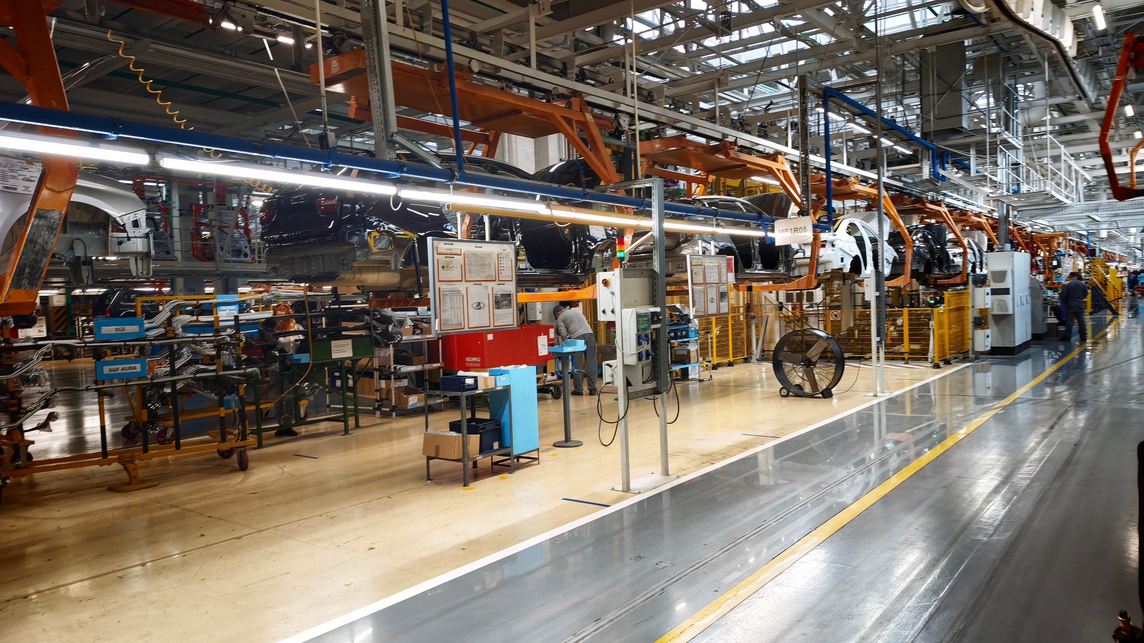 Manufactura automotriz en la fábrica de Lada